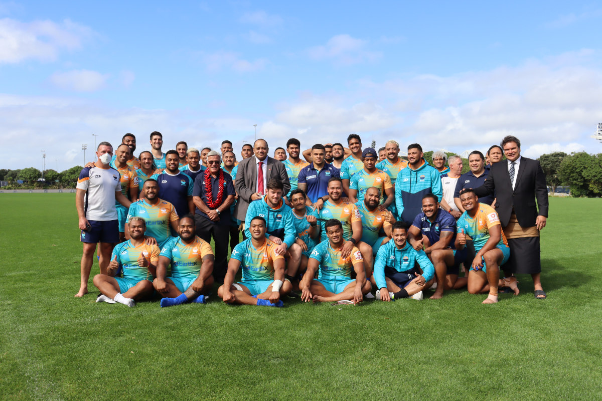 Prime Minister Hon Hu’akavameiliku meets Moana Pasifika team