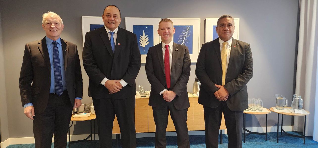 Hon Hu’akavameiliku discuss key issues with Prime Minister Hipkins in London