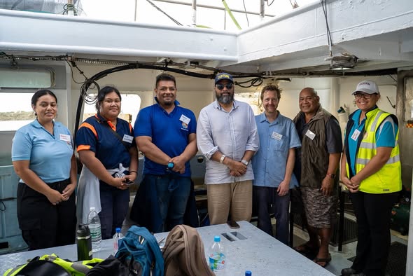 Prime Minister Lord Fakafanua was pleased to meet with the Growing Oceans team